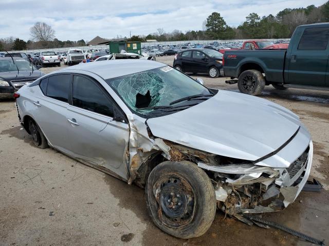 1N4BL4BV4LC248647 - 2020 NISSAN ALTIMA S SILVER photo 4