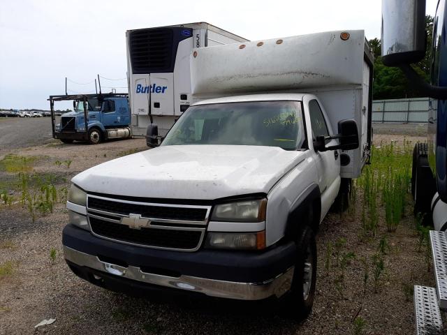 1GBHC24U07E179628 - 2007 CHEVROLET 2500 HD C2500 HEAVY DUTY WHITE photo 2