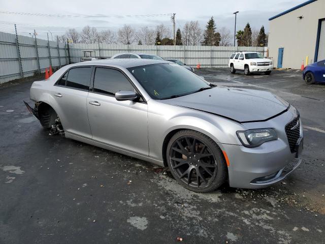 2C3CCABG3JH285542 - 2018 CHRYSLER 300 S SILVER photo 4