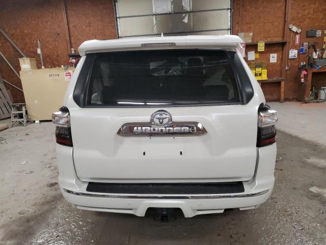 JTEBU5JR9J5496830 - 2018 TOYOTA 4RUNNER SR5/SR5 PREMIUM WHITE photo 6