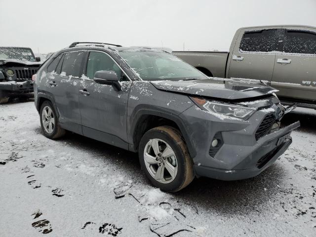 4T3B6RFV8MU062164 - 2021 TOYOTA RAV4 XLE PREMIUM GRAY photo 4