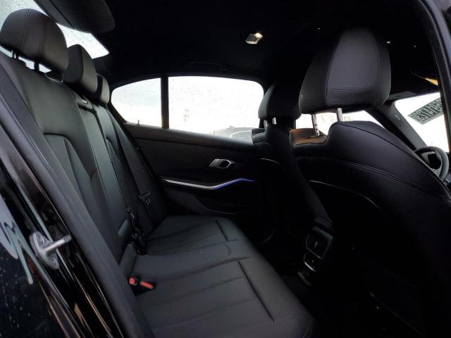 3MW5R7J05M8C12078 - 2021 BMW 330XI أسود صورة 10