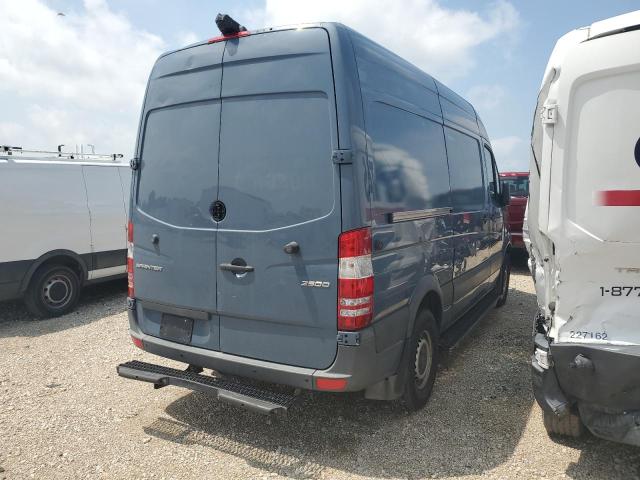 WD3PE7CD2JP626577 - 2018 MERCEDES-BENZ SPRINTER 2500 BLUE photo 3