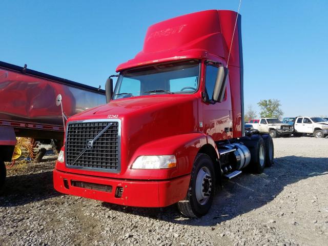 4V4MC9EG7EN166730 - 2014 VOLVO VN VNM  photo 2