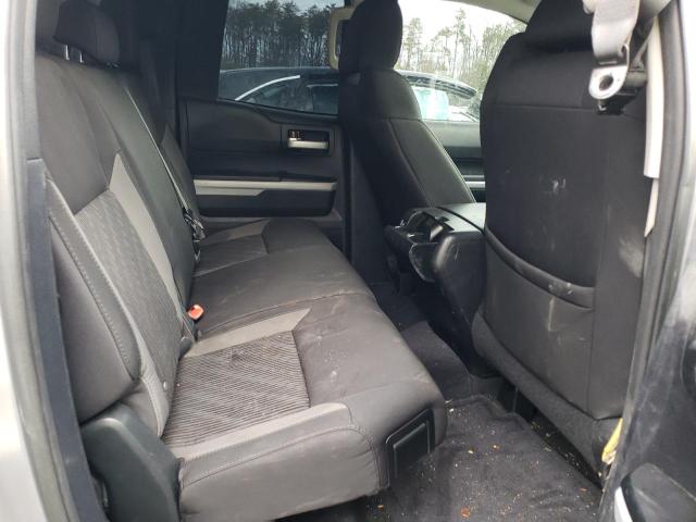 5TFRM5F17EX078136 - 2014 TOYOTA TUNDRA DOUBLE CAB SR/SR5 SILVER photo 10