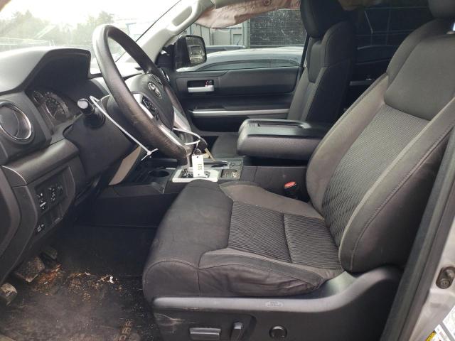 5TFRM5F17EX078136 - 2014 TOYOTA TUNDRA DOUBLE CAB SR/SR5 SILVER photo 7