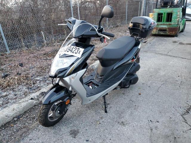 L6MT2TGB3H1120099 - 2017 DONG SCOOTER SILVER photo 1