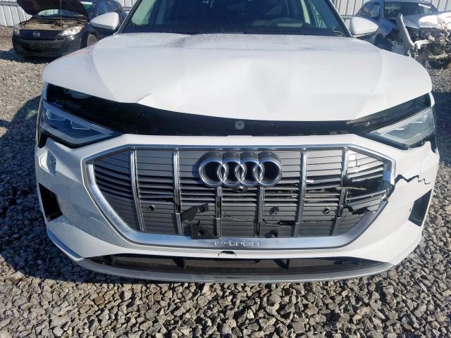 WA1VAAGE4KB017718 - 2019 AUDI E-TRON PRESTIGE  photo 9