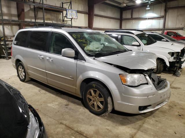 2A8HR54PX8R815667 - 2008 CHRYSLER TOWN & COU TOURING ვერცხლისფერი ფოტო 4