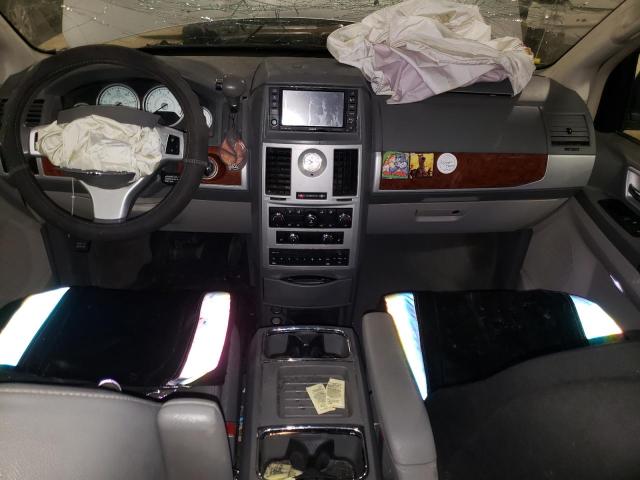 2A8HR54PX8R815667 - 2008 CHRYSLER TOWN & COU TOURING ვერცხლისფერი ფოტო 8