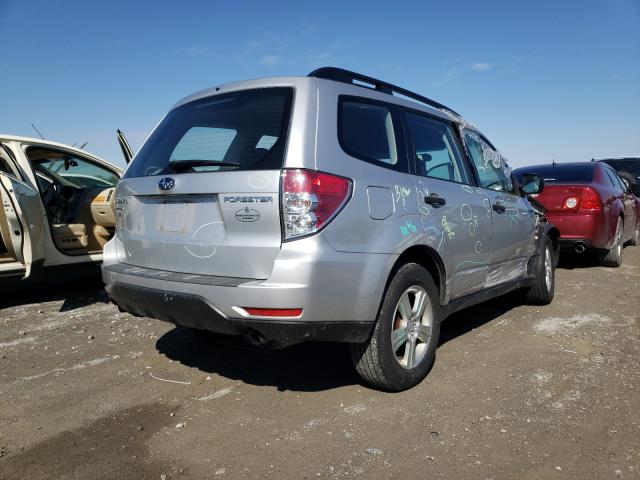 JF2SHBBC7BH719868 - 2011 SUBARU FORESTER 2.5X SILVER photo 4