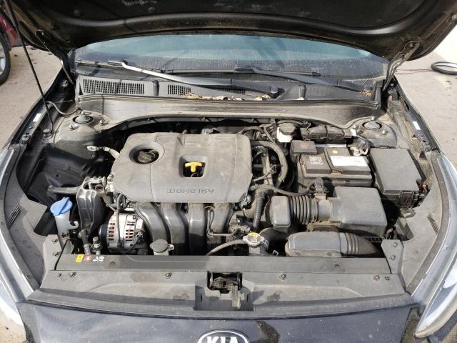 3KPF34AD8KE039875 - 2019 KIA FORTE GT LINE BLACK photo 11