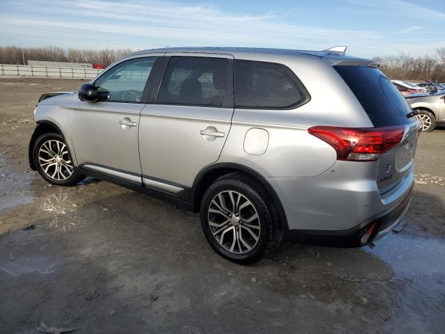 JA4AZ3A39JZ056966 - 2018 MITSUBISHI OUTLANDER SE SILVER photo 2