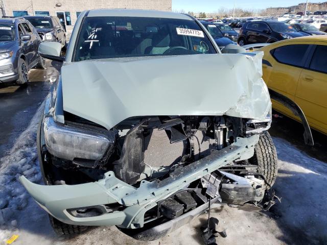 3TMCZ5AN1PM548252 - 2023 TOYOTA TACOMA DOUBLE CAB 灰色 照片 5