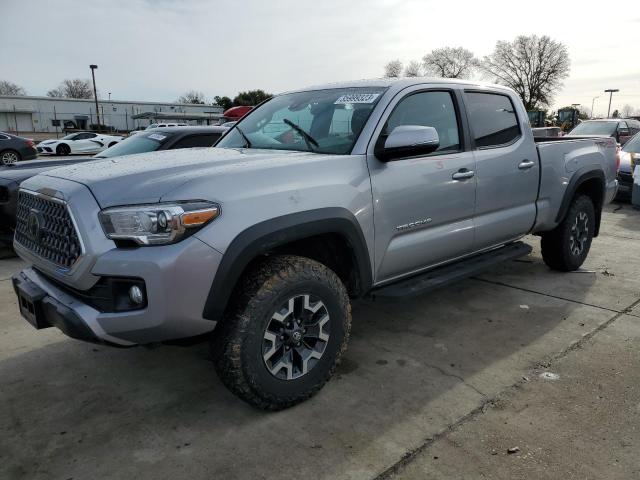 3TMDZ5BN1JM039322 - 2018 TOYOTA TACOMA DOUBLE CAB GRAY photo 1