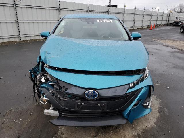 JTDKARFP3H3009915 - 2017 TOYOTA PRIUS PRIM Blau Foto 5