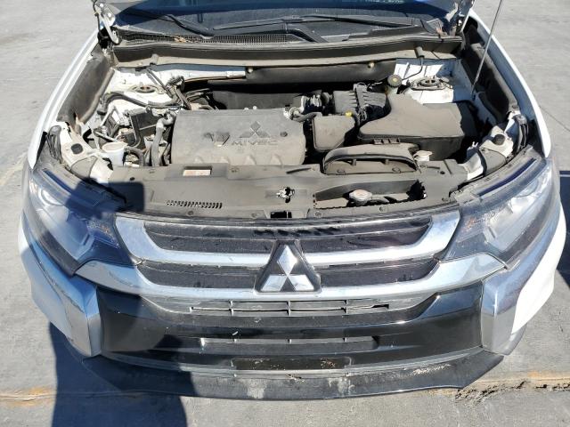 JA4AD3A33JZ046075 - 2018 MITSUBISHI OUTLANDER SE თეთრი ფოტო 12