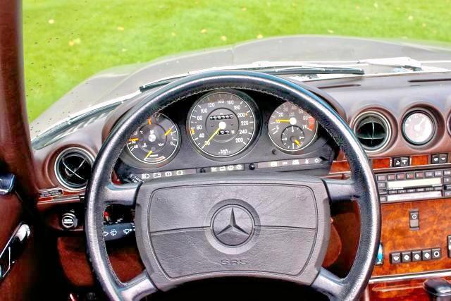 WDBBA48D9JA089923 - 1988 MERCEDES-BENZ 560 SL  photo 9