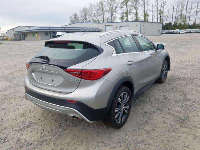 SJKCH5CR9HA022949 - 2017 INFINITI QX30 BASE  photo 4