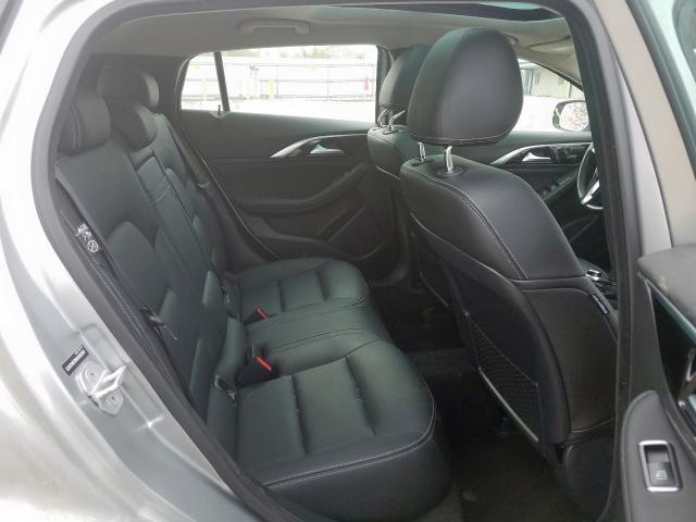 SJKCH5CR9HA022949 - 2017 INFINITI QX30 BASE  photo 6