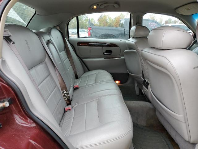 1LNHM81W11Y647806 - 2001 LINCOLN TOWN CAR EXECUTIVE MAROON photo 10