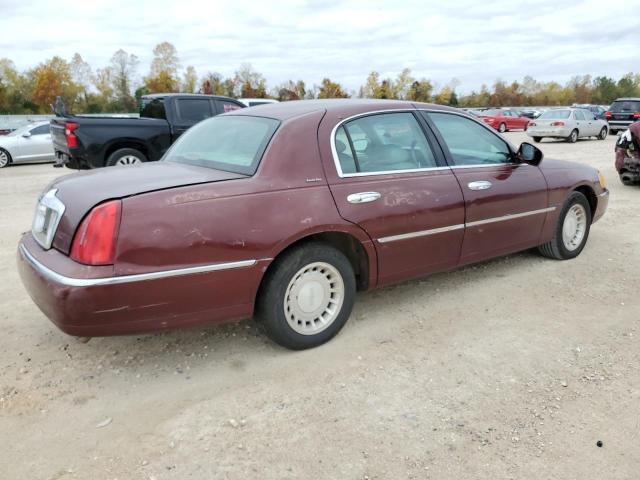 1LNHM81W11Y647806 - 2001 LINCOLN TOWN CAR EXECUTIVE MAROON photo 3
