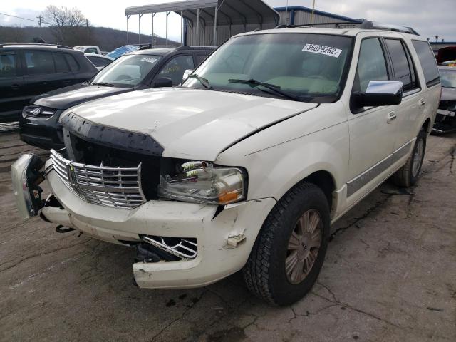 5LMFU28547LJ16510 - 2007 LINCOLN NAVIGATOR WHITE photo 2