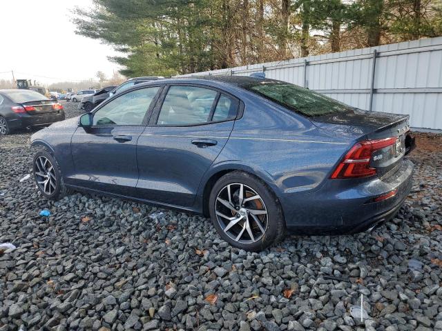 7JR102FK4LG067321 - 2020 VOLVO S60 T5 MOMENTUM BLUE photo 2