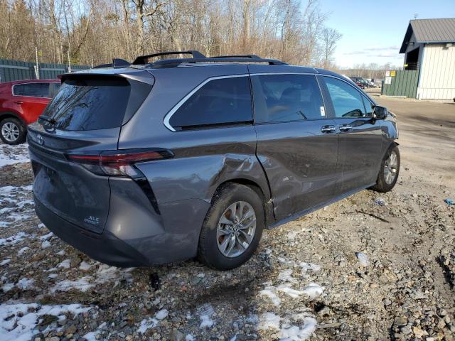 5TDYSKFC3PS076880 - 2023 TOYOTA SIENNA XLE GRAY photo 3