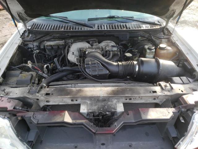 5LMFU27R34LJ33685 - 2004 LINCOLN NAVIGATOR 白色 照片 12