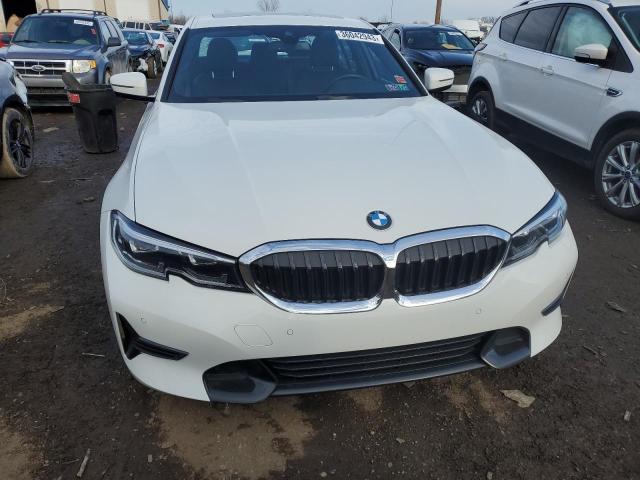 3MW5R7J00L8B26899 - 2020 BMW 330XI WHITE photo 5