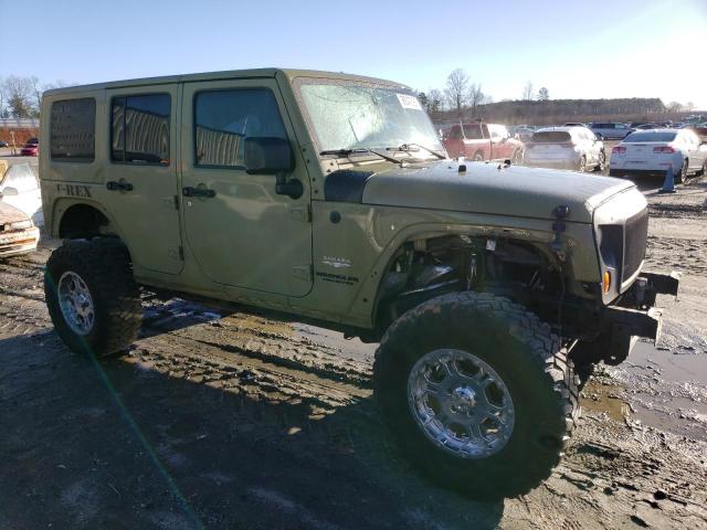 1C4BJWEG8DL611915 - 2013 JEEP WRANGLER U SAHARA GREEN photo 4
