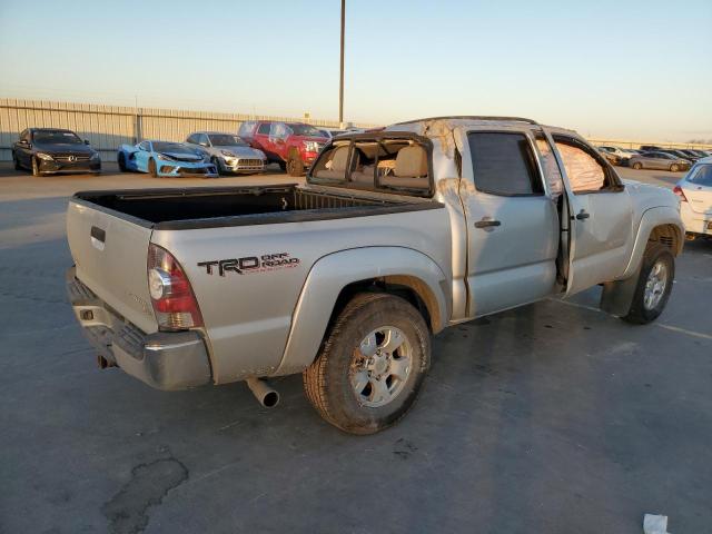 3TMJU4GN4DM143845 - 2013 TOYOTA TACOMA DOUBLE CAB PRERUNNER SILVER photo 3