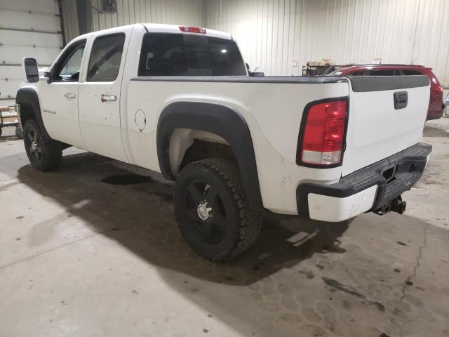 1GT125E81BF172502 - 2011 GMC SIERRA K2500 DENALI WHITE photo 2