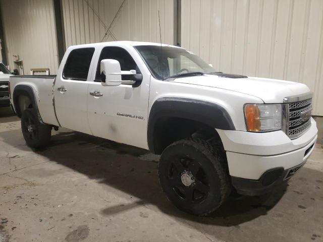 1GT125E81BF172502 - 2011 GMC SIERRA K2500 DENALI WHITE photo 4