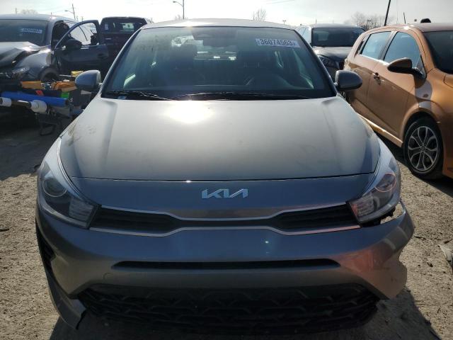 3KPA24AD3NE494361 - 2022 KIA RIO LX GRAY photo 5