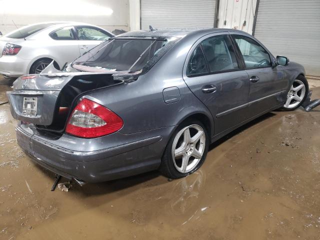 WDBUF90X59B439566 - 2009 MERCEDES-BENZ E 550 4MATIC GRAY photo 3