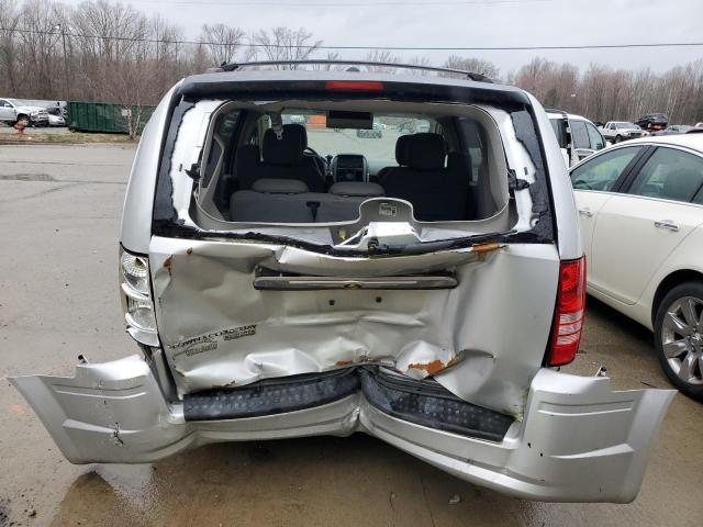 2A8HR54P88R719150 - 2008 CHRYSLER TOWN & COU TOURING ვერცხლისფერი ფოტო 6