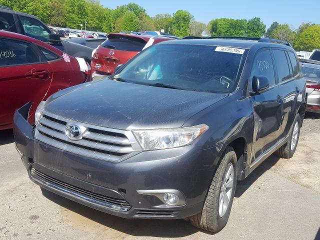 5TDZK3EH0DS133670 - 2013 TOYOTA HIGHLANDER BASE  photo 2