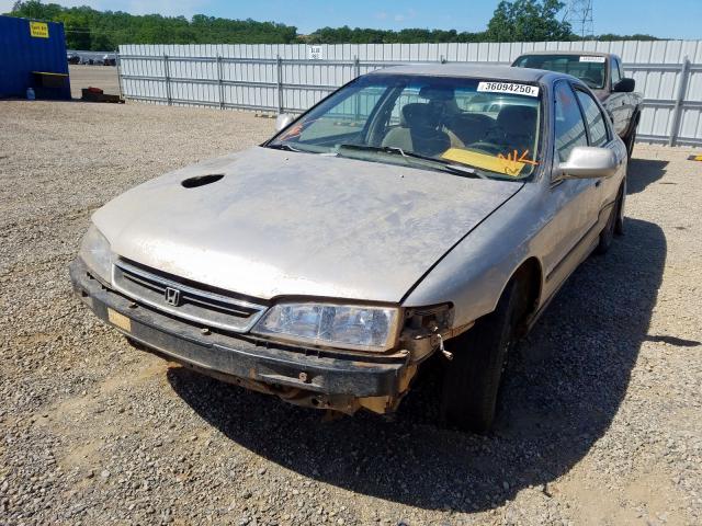 1HGCD5636VA018618 - 1997 HONDA ACCORD LX  photo 2