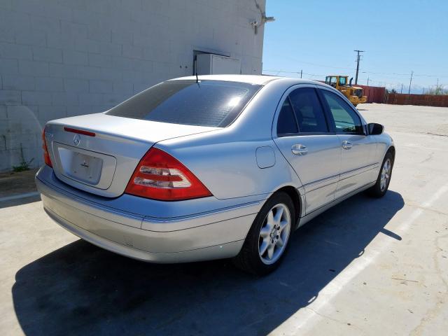 WDBRF61J62F235579 - 2002 MERCEDES-BENZ C 240  photo 4