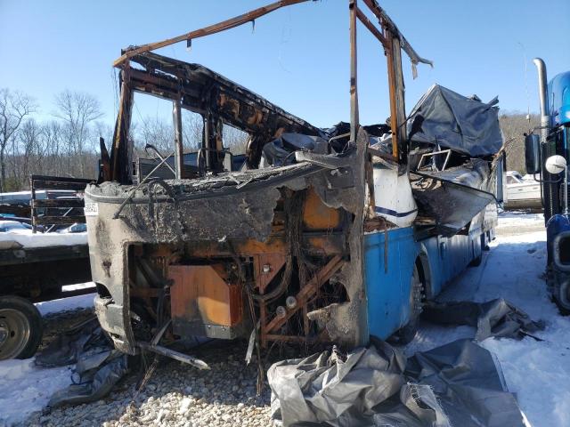 1RF22454822019627 - 2002 ROADMASTER RAIL RAISED RAI TWO TONE photo 2