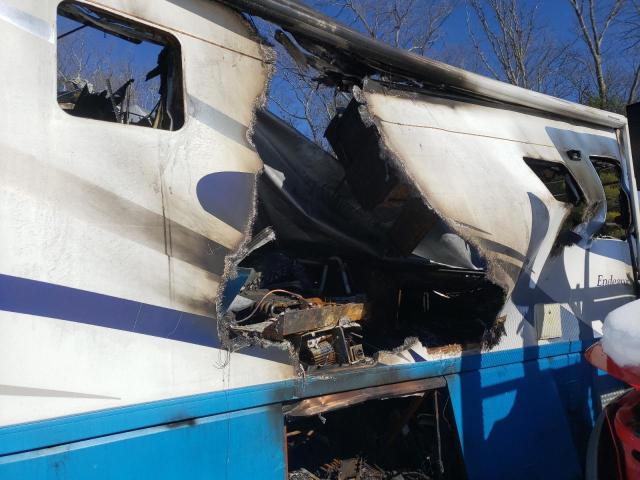 1RF22454822019627 - 2002 ROADMASTER RAIL RAISED RAI TWO TONE photo 9