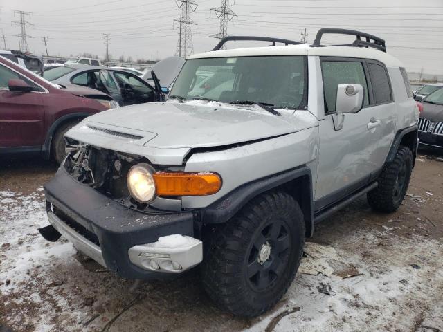 JTEBU11F670057928 - 2007 TOYOTA FJ CRUISER SILVER photo 1