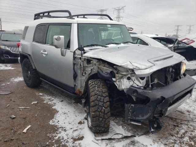 JTEBU11F670057928 - 2007 TOYOTA FJ CRUISER SILVER photo 4