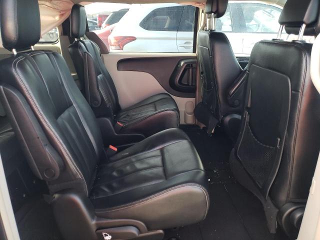 2C4RC1BGXER133019 - 2014 CHRYSLER TOWN & COU TOURING SILVER photo 11