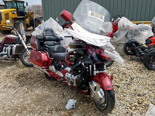 1HFSC2208YA200032 - 2000 HONDA GL1500 A  photo 1