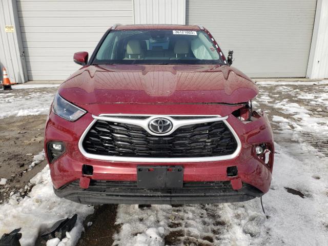 5TDHZRBH6NS572131 - 2022 TOYOTA HIGHLANDER XLE RED photo 5