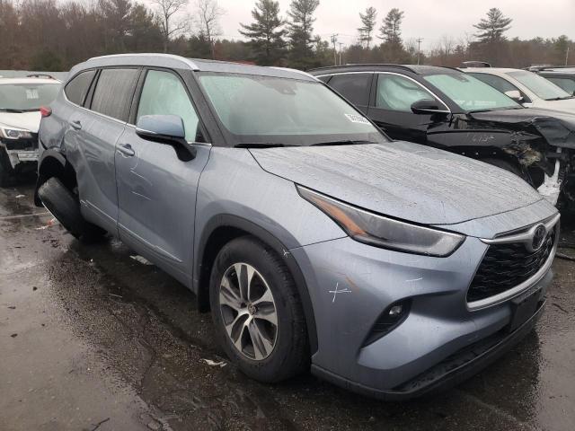 5TDGZRBH1MS088152 - 2021 TOYOTA HIGHLANDER XLE GRAY photo 4