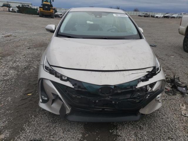 JTDKARFP2H3019495 - 2017 TOYOTA PRIUS PRIM 银色 照片 5